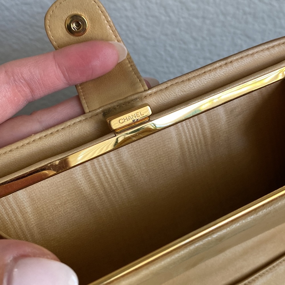 Chanel Caviar Long Wallet- VINTAGE - Picture 8 of 9